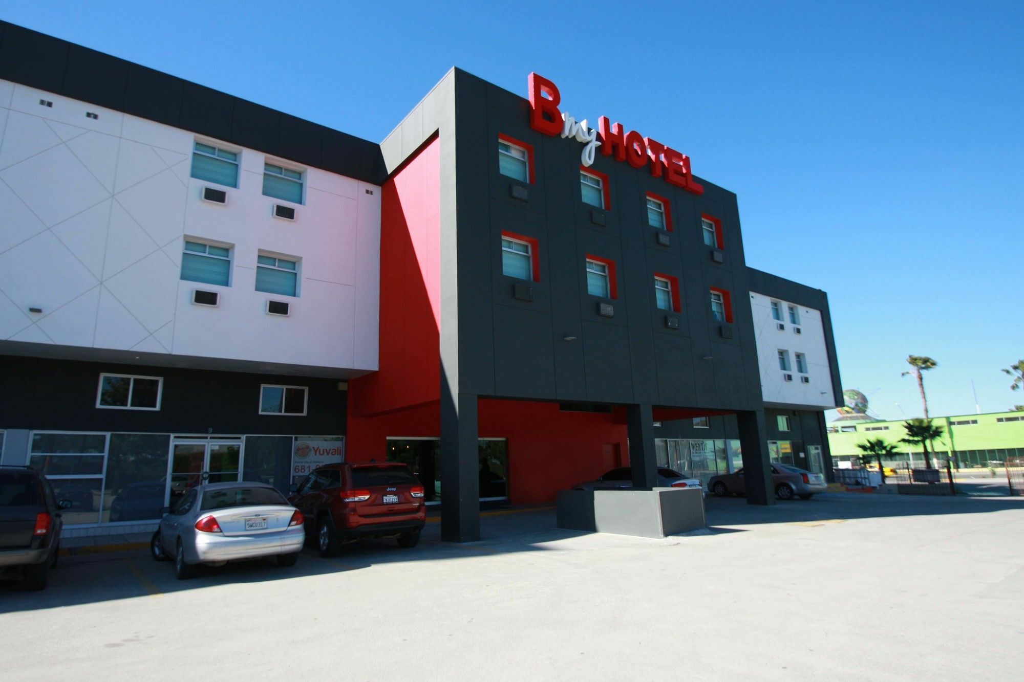 B My Hotel Tijuana Bagian luar foto